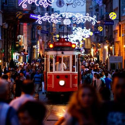 Metropole der Gegensätze: Istanbul im Wandel zwischen Antike und Moderne?