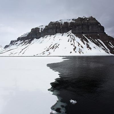 Zwischen Walfang, Weltkrieg und Wandel: Die spannende Geschichte der arktischen Inselgruppe Spitzbergen