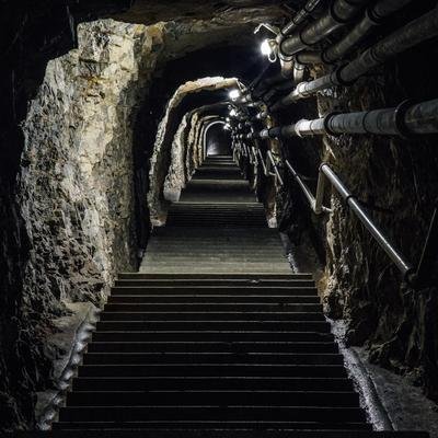 Plongée dans les bunkers de la Seconde Guerre mondiale
