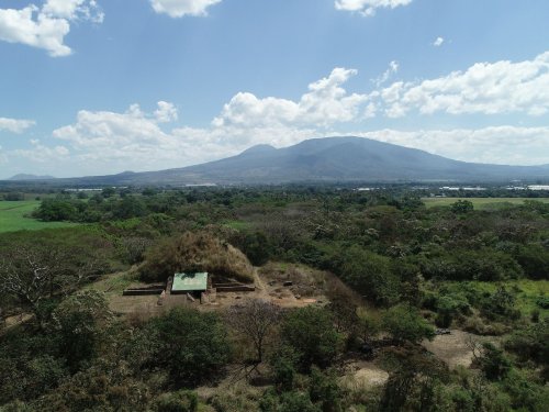Comment cette pyramide est née des cendres d’une éruption volcanique
