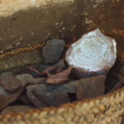 Cet archéologue peut dater un bâtiment grâce à un petit fragment de poterie
