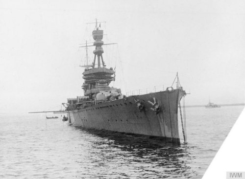 Who Wins When a World War II Battleship and Aircraft Carrier Trade Blows?