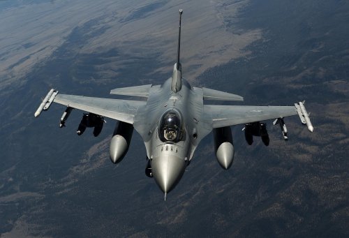 Will the F-16 Fighting Falcon Lead Ukraine to Victory Against Russia?