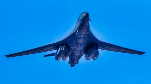A Pair of B-1B Lancer Bombers Just Landed on Russia's Doorstep