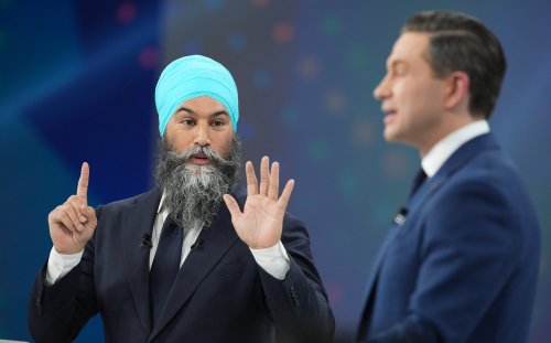 Did Poilievre only build 6 homes when he was housing minister?