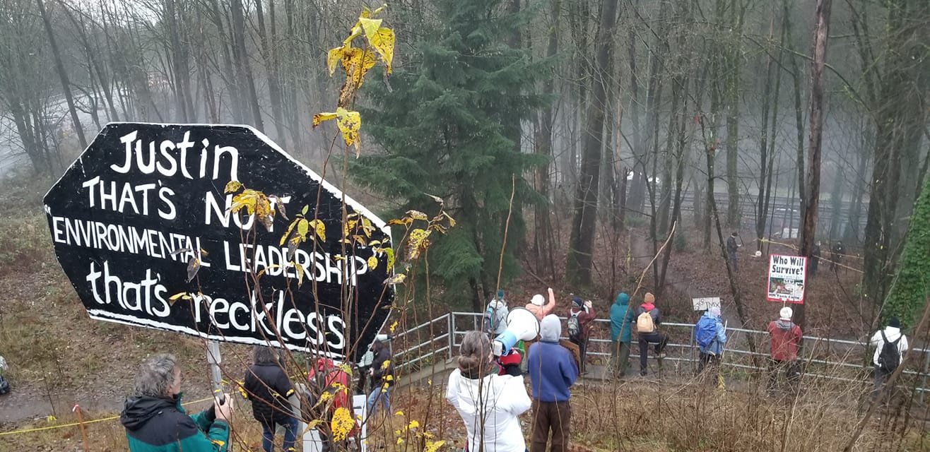 Trans Mountain says it had safety in mind when it removed peaceful pipeline protest site