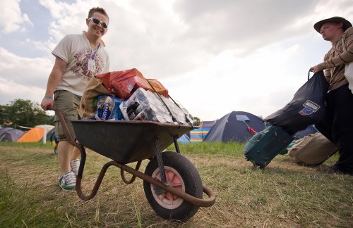 how-much-does-a-day-at-glastonbury-cost-tickets-2023-festival-food