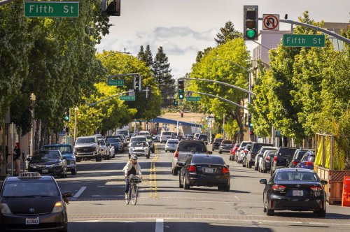 Cyclists urge city to add bike lanes to downtown Santa Rosa street