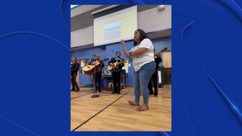 Mesquite ISD Teacher Signs Lyrics To Music Performance So All Can Enjoy Mesquite ISD Teacher Signs Lyrics To Music Performance So All Can Enjoy