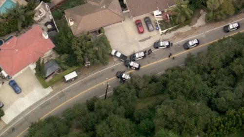 Watch: Hollywood Hills pickup pursuit ends in standoff outside home