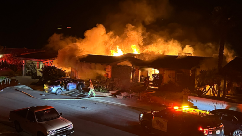 Orange County fires battle early morning fire at San Clemente home