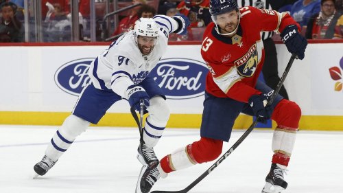 Panthers defeat Maple Leafs 2-0 in Game 4 to even series