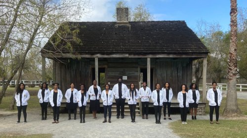 Med Students Send Message With Plantation Photo: We Are Our Ancestors’ Wildest Dreams