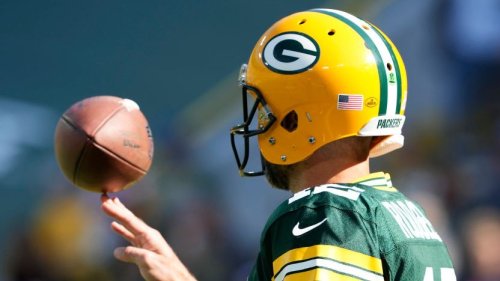 Aaron Rodgers wants to “air it out a little bit more”