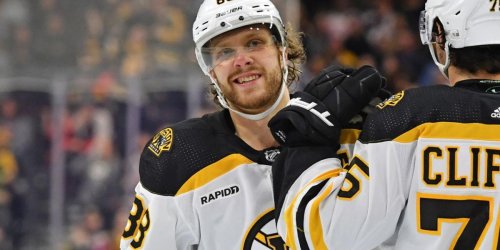 Bruins Star David Pastrnak Reaches 60-goal Mark With Hat Trick Vs ...