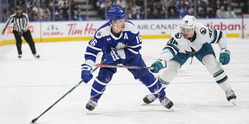 Sharks rush to Hertl's defense after loss to Maple Leafs