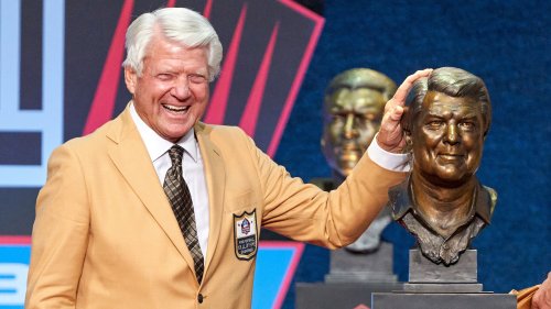 Jimmy Johnson nearly had Bill Belichick as defensive coordinator in ...