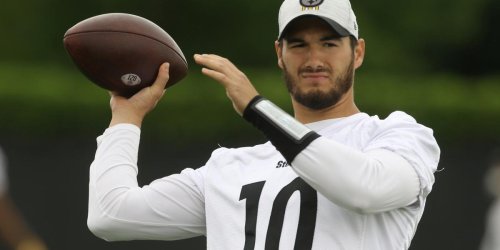 Does Mitch Trubisky have edge over Kenny Pickett for Steelers' starting job?