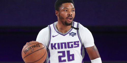 Report: Kings agree to sign Bazemore to one-year deal