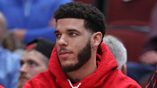 Bulls reportedly have “serious concerns” about Lonzo Ball’s knee