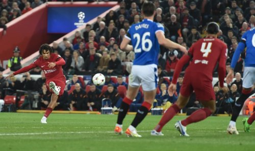 Liverpool cruises past Rangers with arrow free kick from Alexander-Arnold