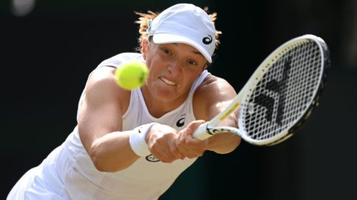 Iga Swiatek’s win streak snapped at Wimbledon; Coco Gauff eliminated