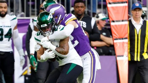 Jets cut Vikings lead to 20-15 in fourth quarter