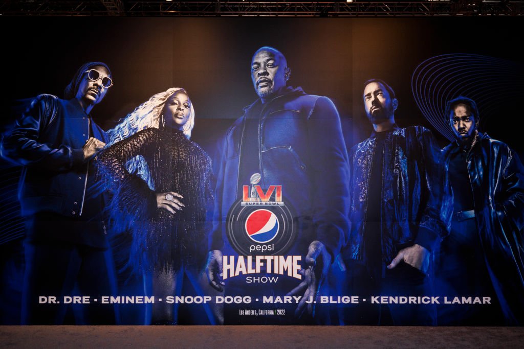 Super Bowl Halftime show 2022: Who was the surprise guest on the setlist? -  DraftKings Network