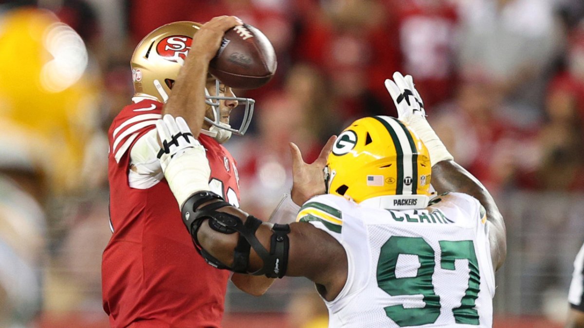 Jimmy G offers explanation for backward pass vs. Packers