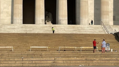 Lincoln Memorial Closed After Grads Leave Broken Bottles, Spilled Alcohol: Officials