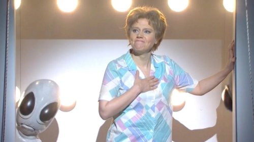 Kate McKinnon Opens Final ‘SNL': ‘Thanks for Letting Me Stay Awhile'