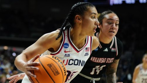 Azzi Fudd highlights: 27 points, 7 assists, 6 steals in NCAA tournament rout