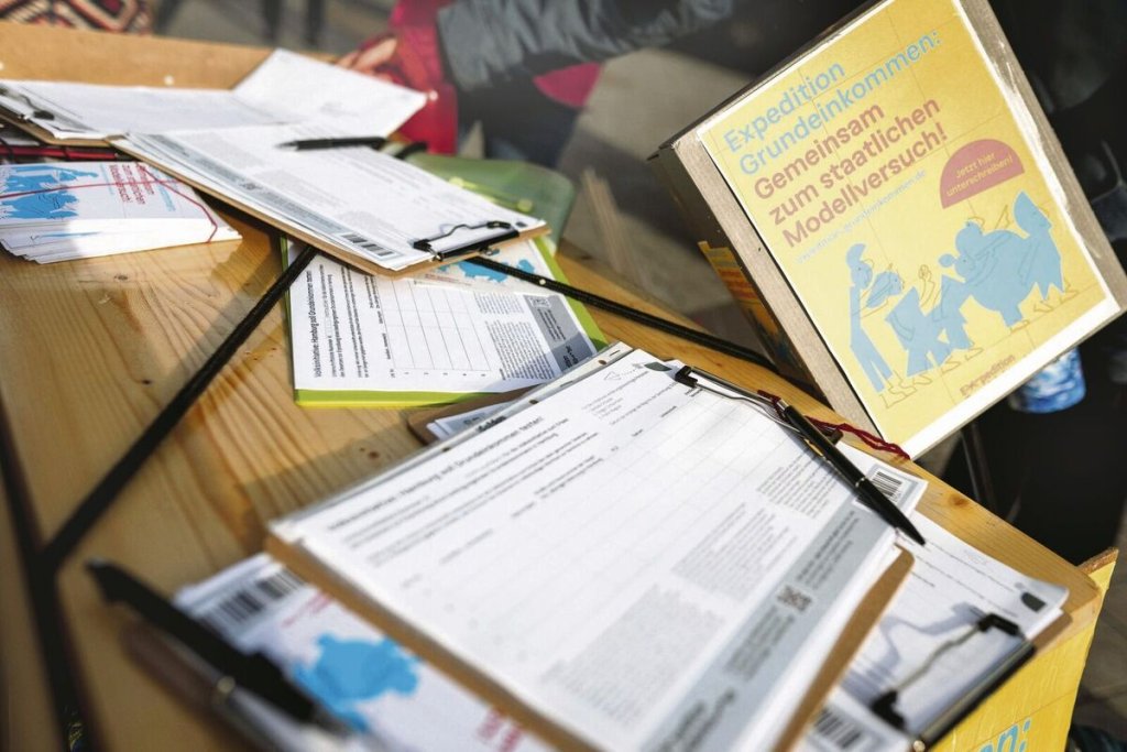 Bedingungsloses Grundeinkommen | Arbeit, Bildung, Digitales, Soziales - cover