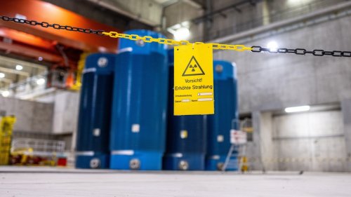 Castortransport gestartet: Atomkraftgegner rufen zu Protesten auf