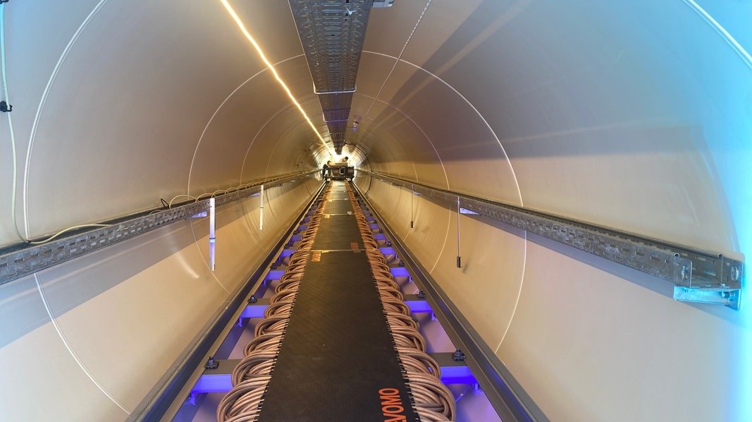 Hyperloop: Hochschule Emden/Leer forscht mit Teststrecke auf Campus