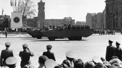 Die DDR und der Warschauer Pakt: Eine Welt in Waffen