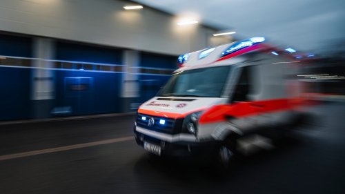 Hambühren: 18-Jähriger bei Unfall auf B214 eingeklemmt