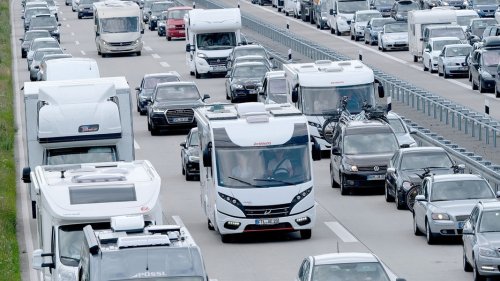 Rückreise-Verkehr: ADAC warnt vor Staus auf Autobahnen