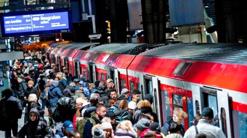 Bahnstreik: Hamburger S-Bahn versucht Notbetrieb anzubieten