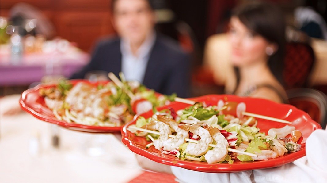 15 Euro Stundenlohn ab Mai in allen Hotels, Restaurants, Imbissbuden