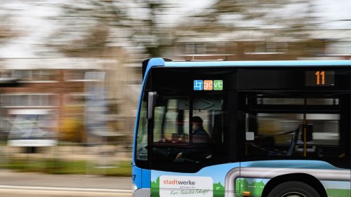 Deutschlandticket ausgedruckt: Mann aus Bus geworfen