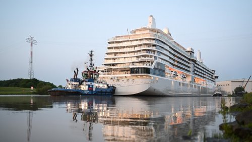 Meyer Werft: Überführung der "Silver Nova" hat begonnen