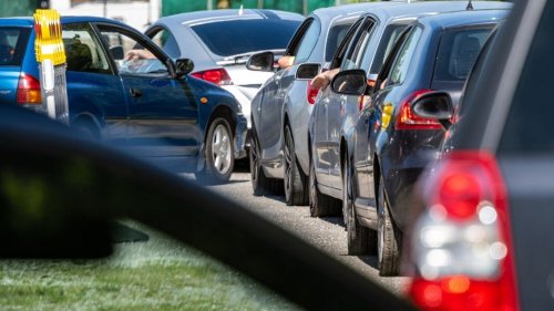 B210 gesperrt: Jever befürchtet Verkehrschaos zu Pfingsten