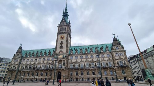 Hamburg: Gespräche mit radikalen Klimaschützern im Rathaus