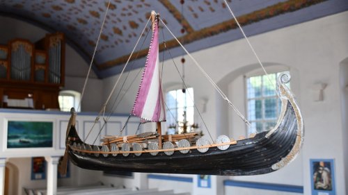 Kunstvoll und filigran: Schiffsmodell-Tradition in Kirchen