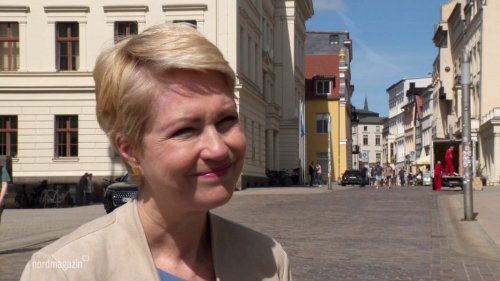 Schwesig zufrieden: SPD stimmt Koalitionsvertrag zu