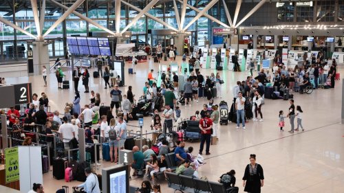 Warnstreik und Ferienbeginn: Die Lage am Hamburger Flughafen