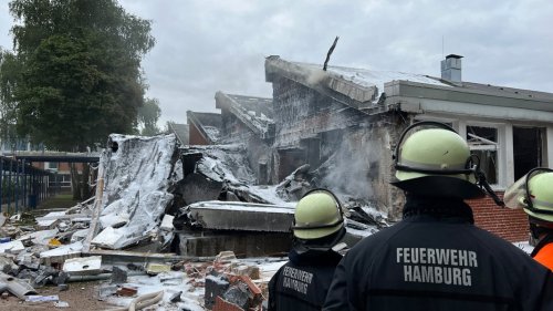 Explosion und Großbrand in Hamburger Stadtteilschule