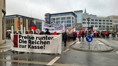 Demos in Kiel für mehr soziale Gerechtigkeit