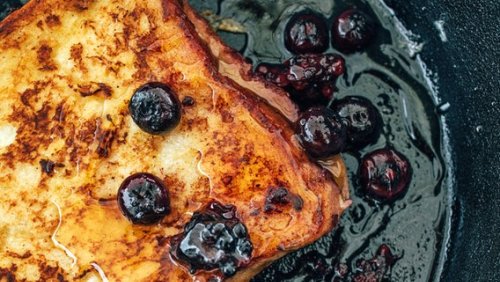 Rezept "French Toast mit karamellisierten Heidelbeeren" | NDR.de - Ratgeber - Kochen